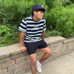 Meet your Posher, Tomas